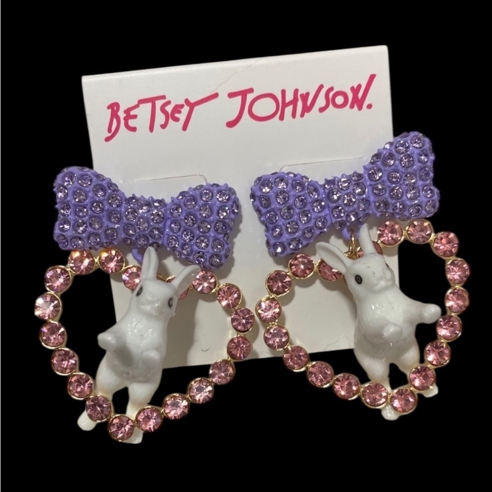 BETSEY JOHNSON Easter Rabbit
Somebunny’s Baby Heart Bunny Hoop
Earrings NEW NWT